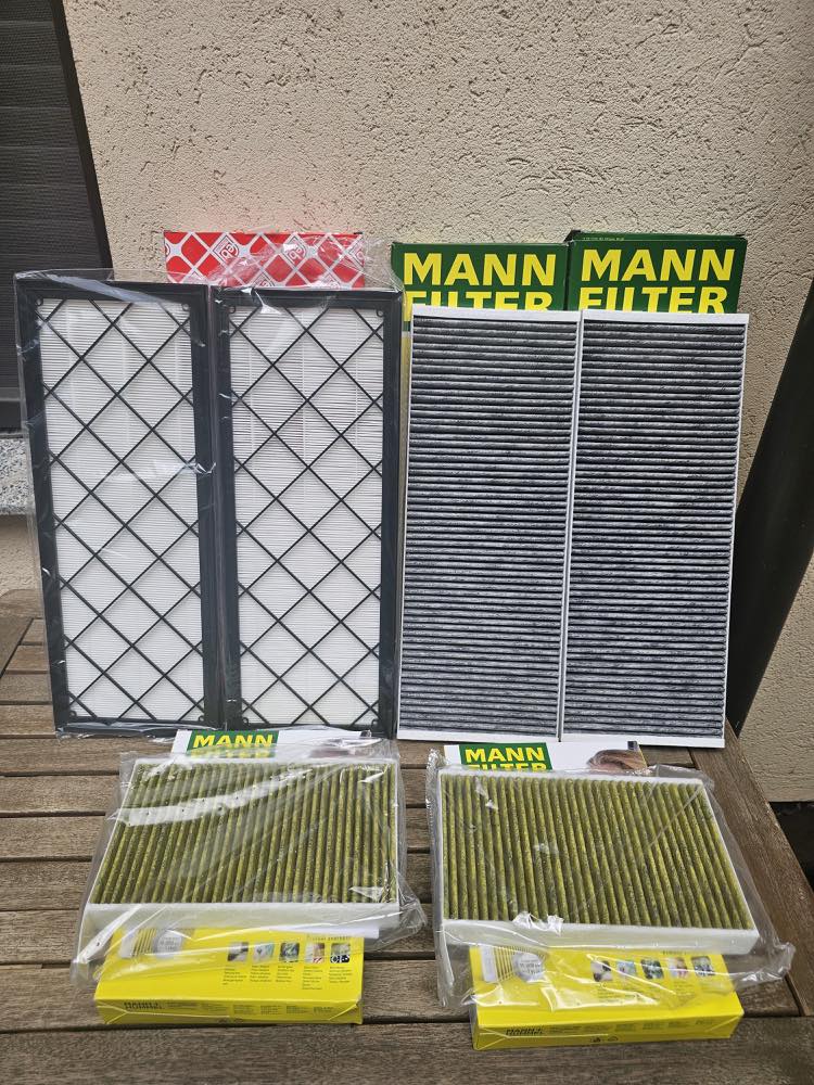 Set complet de filtre MANN-FILTER și FEBI pentru Tesla Model Y: 2 filtre habitaclu, 2 filtre carbon frunk și 2 filtre HEPA, în cutiile originale ale producătorului
